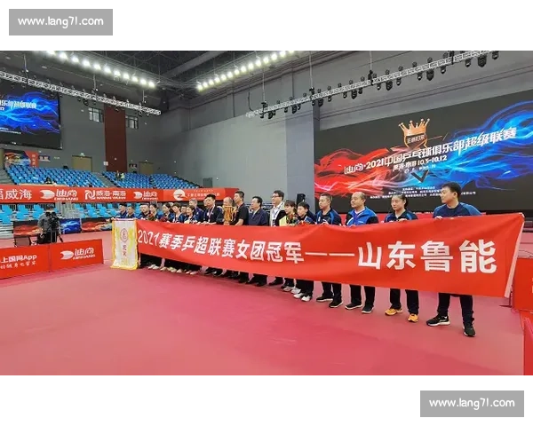 替补球员上场后逆袭全场引发观众热烈讨论